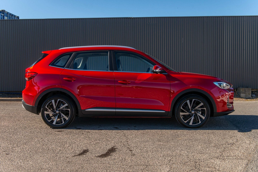 2026 MG ZS ZS32 Essence SUV Image 6