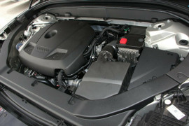 2018 MY19 Volvo XC60 UZ T5 Momentum Suv