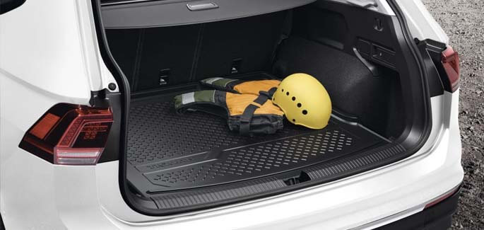 Luggage compartment tray