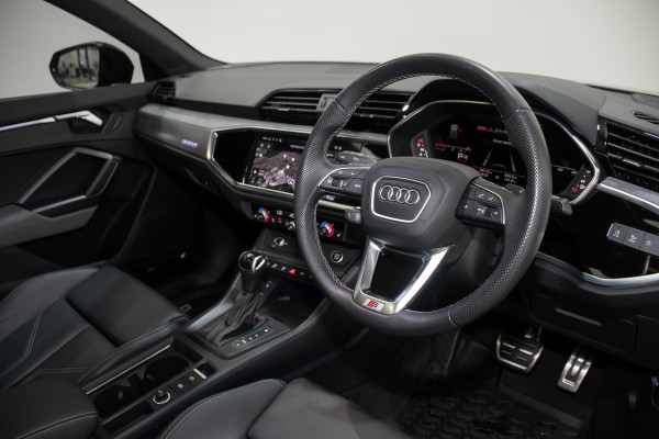 2024 Audi Q3 F3 40 TFSI S line SUV Image 16