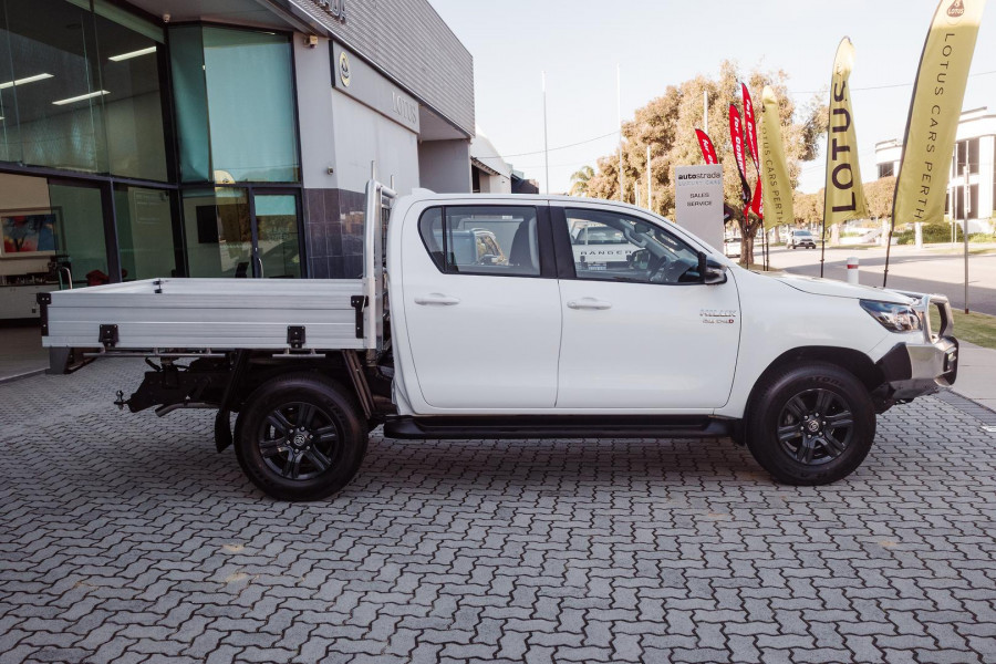 2023 Toyota HiLux GUN126R SR Cab Chassis Image 8