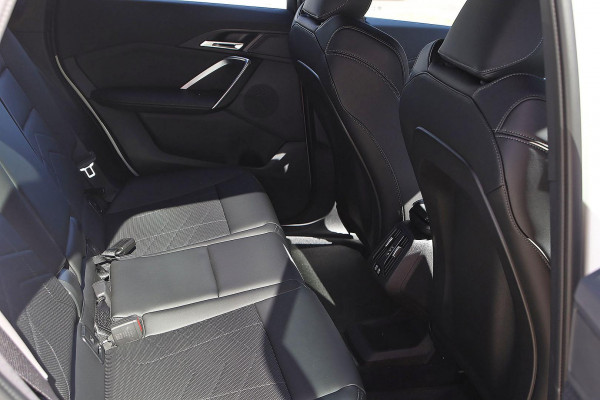 2025 BMW iX1 U11 xDrive30 M Sport SUV image 12