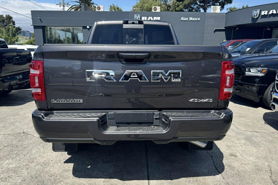 2023 Ram 2500 DJ Laramie Ute Image 7