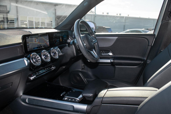 2022 Mercedes-Benz GLB-Class X247 GLB200 SUV image 8