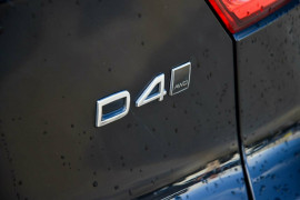 2018 Volvo XC40 XZ D4 Momentum Launch Edition SUV image 21