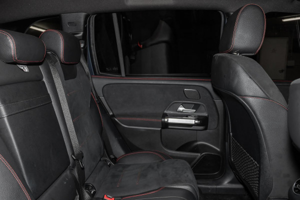 2020 Mercedes-Benz GLB-Class X247 GLB200 SUV image 9