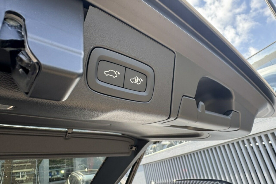 2024 MY25 Volvo XC60 UZ Ultra B5 Bright SUV Image 20