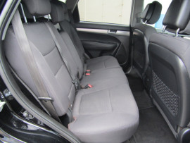 2011 Kia Sorento R 7 Seater 2.2 Diesel Sports utility vehicle