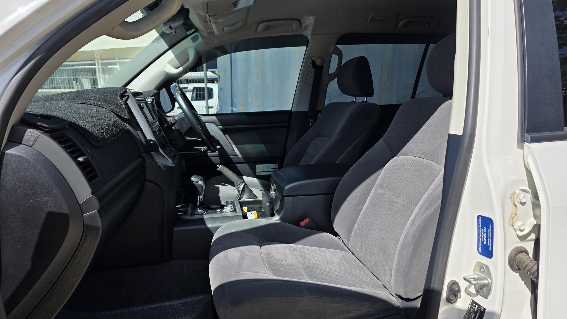2015 MY14 Toyota LandCruiser VDJ200R GXL SUV Image 12