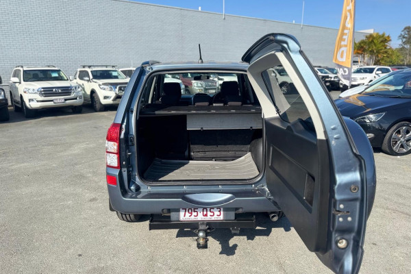2005 Suzuki Grand Vitara JB  SUV Image 14
