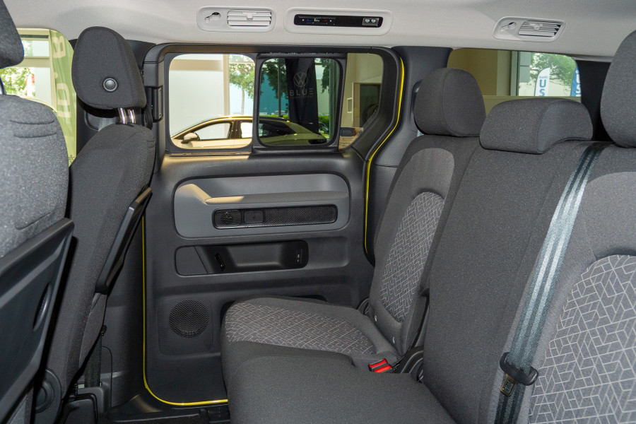 2024 MY25 Volkswagen ID. Buzz EB Pro BEV560 People Mover Image 6