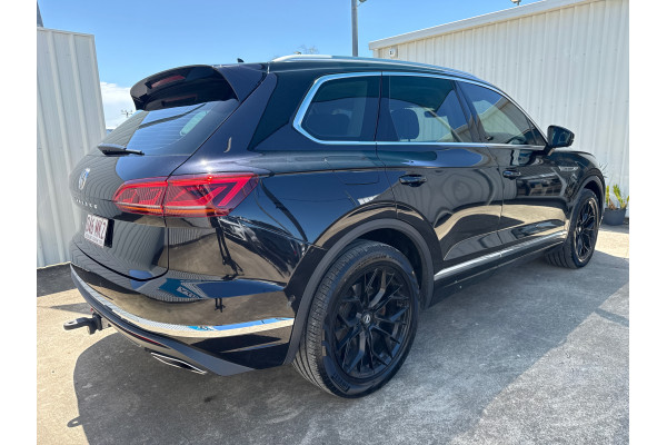 2020 Volkswagen Touareg CR 190TDI Premium SUV Image 5
