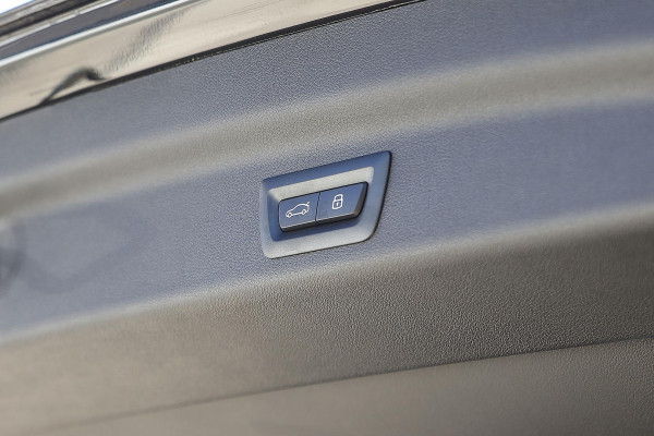 2024 BMW iX1 U11 eDrive20 xLine SUV image 11