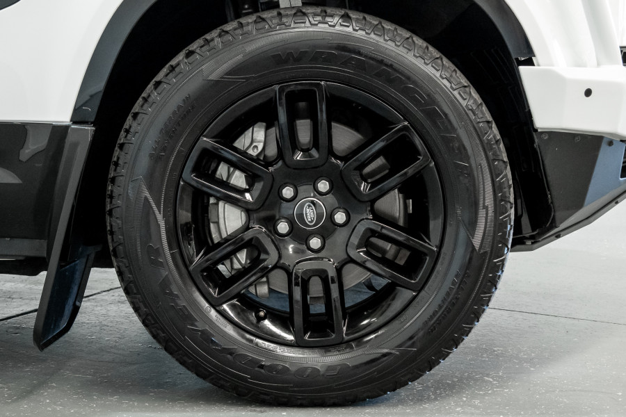2024 Land Rover Defender L663 130 D300 X-Dynamic SE SUV Image 6