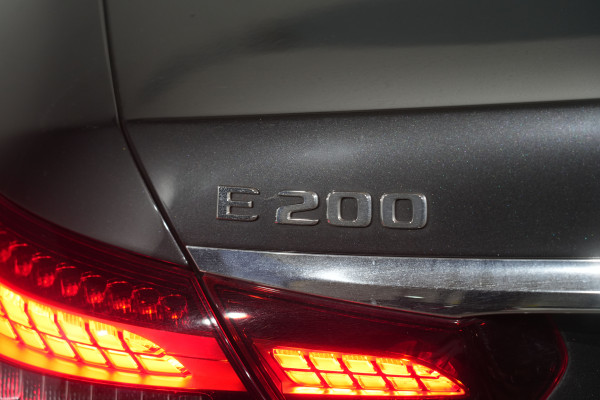 2022 Mercedes-Benz E-Class E200 Sedan image 9
