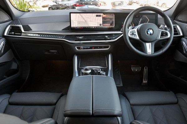 2025 BMW X6 G06 LCI xDrive30d M Sport SUV image 4
