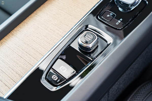 2026 Volvo XC60 UZ Plus B5 Bright SUV Image 14