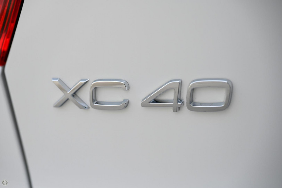 2023 Volvo XC40 XZ Recharge Twin Pure Electric SUV Image 9