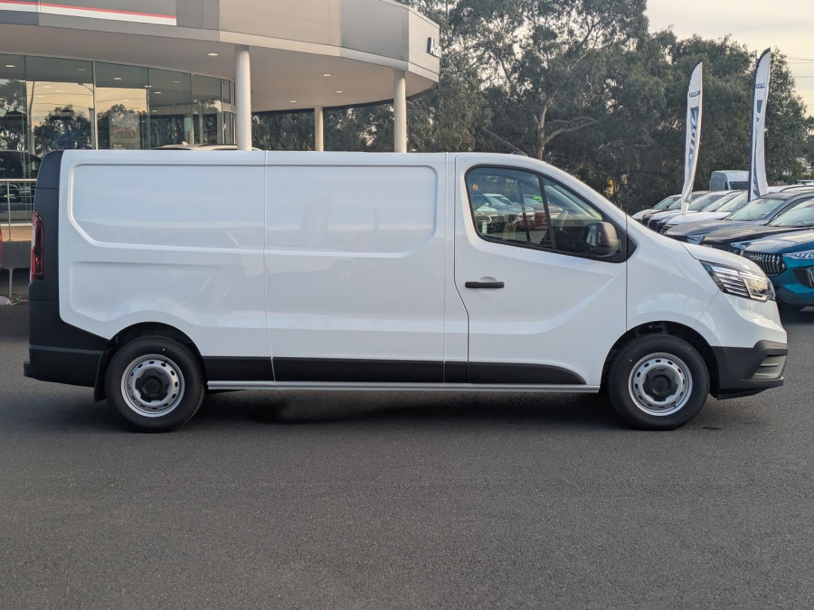 2026 Renault Trafic X82 Pro Van Image 9