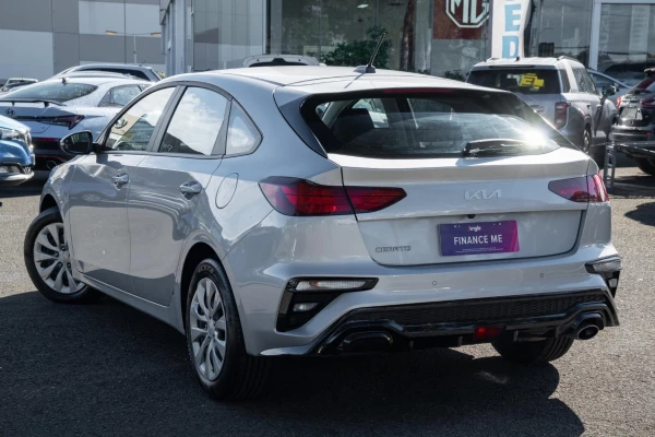2024 Kia Cerato BD S Hatch Image 2