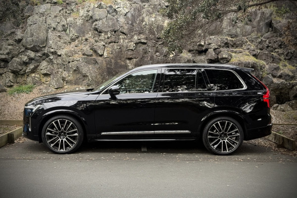 2026 Volvo XC90 L Series Ultra B5 Bright SUV Image 5