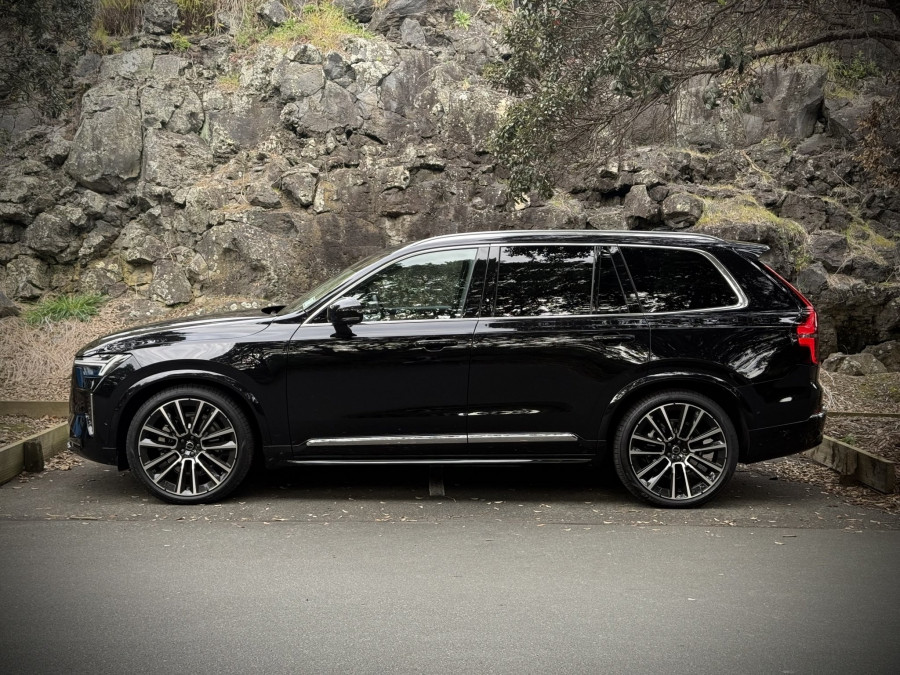 2026 Volvo XC90 L Series Ultra B5 Bright SUV Image 5