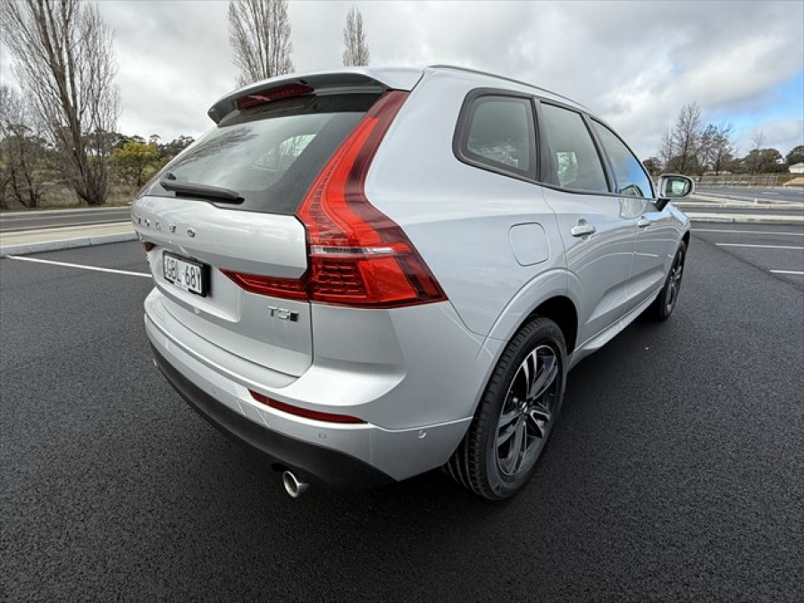 2020 Volvo XC60 UZ T5 Momentum SUV Image 3
