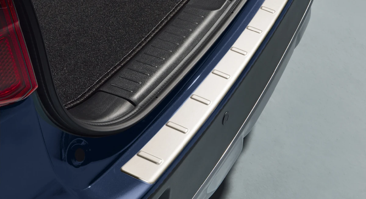 Vitara Hybrid - Loading Edge Protection (Silver)