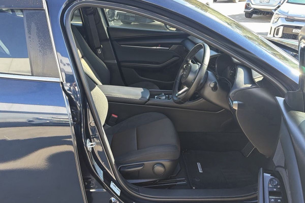 2024 Mazda 3 BP Series G20 Pure Hatch Image 20