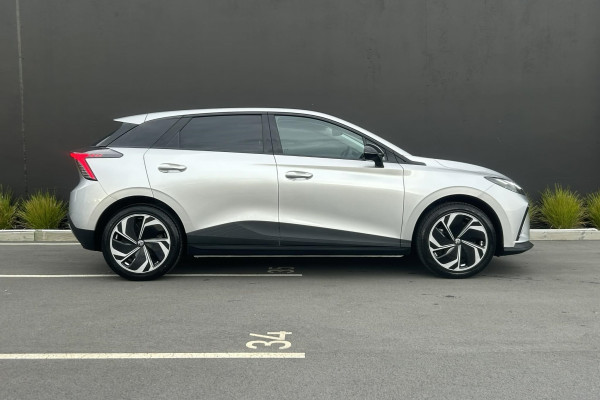2026 MG MG4 AH4E Essence 64 Hatch Image 2