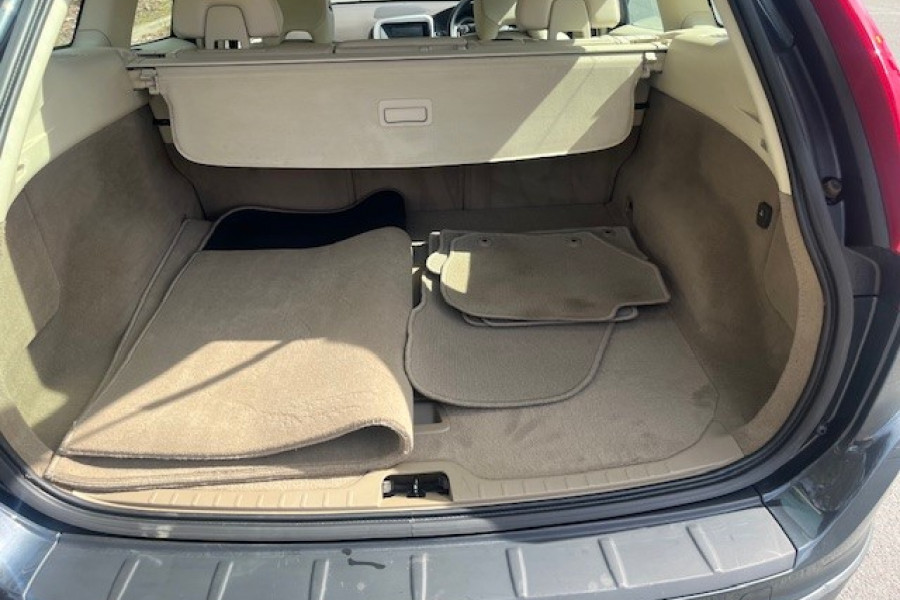 2011 MY13 Volvo XC60 DZ D5 SUV Image 10