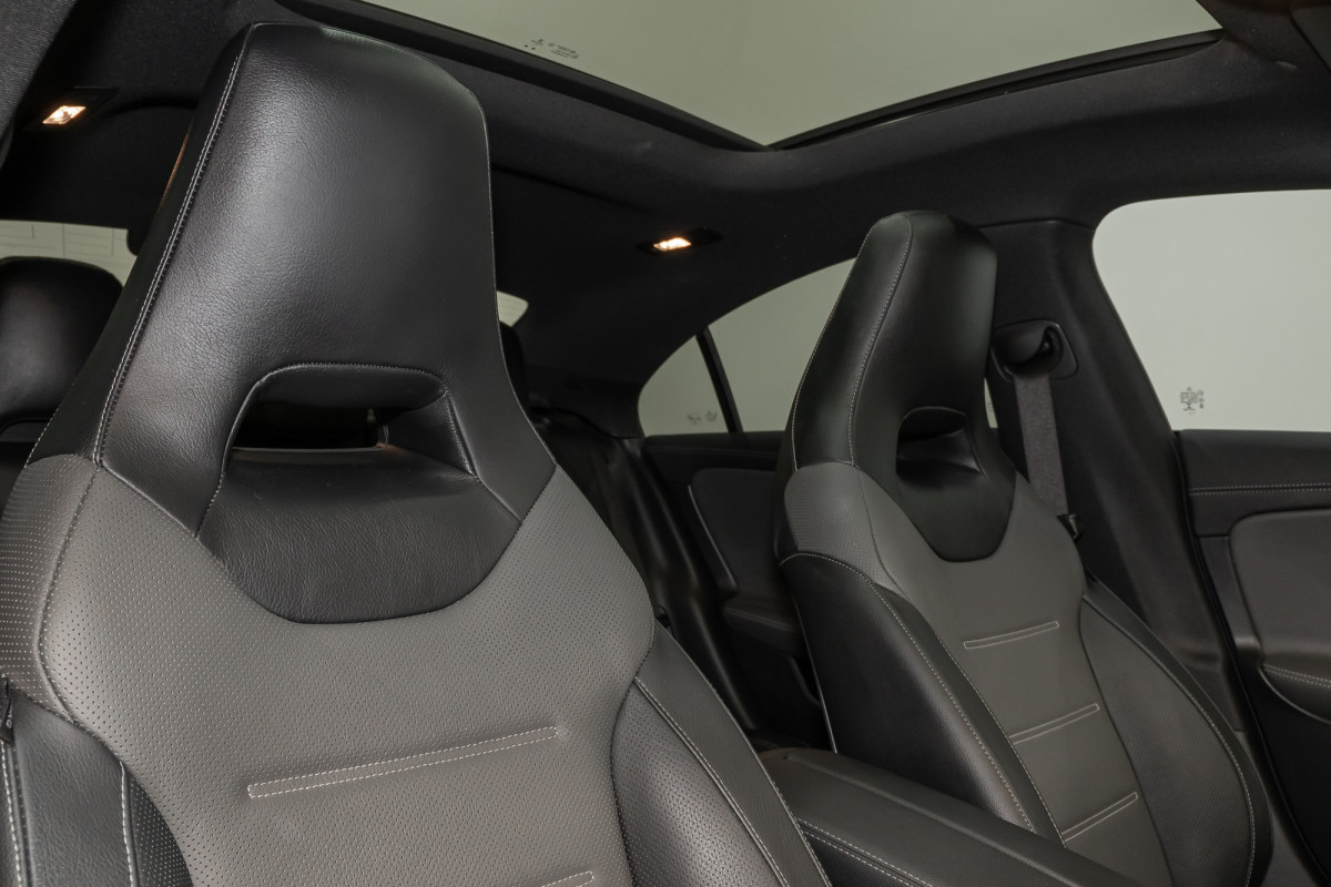 2021 Mercedes-Benz Cla 45 S 4matic+ Coupe Image 4