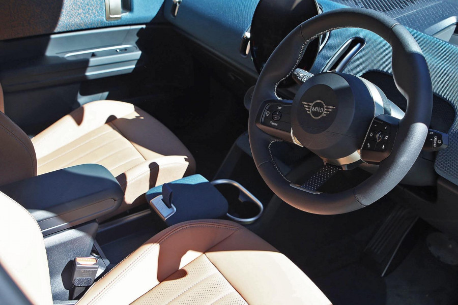 2026 MINI Countryman U25 SE Favoured SUV