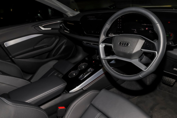 2025 Audi A5 B10 TFSI 150kW S line Sedan image 7