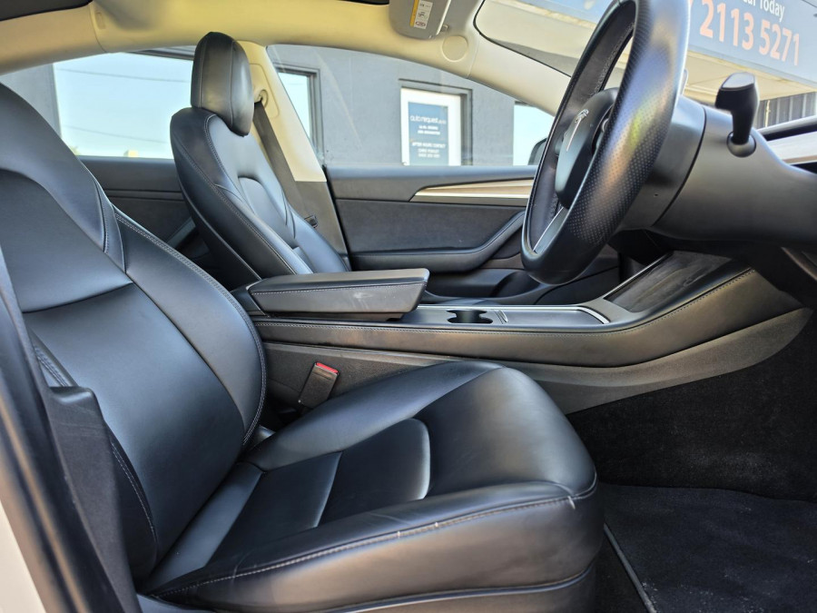 2021 Tesla Model 3  Performance Sedan Image 19