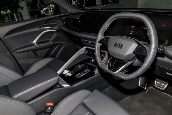 2025 Audi SQ5 GU  SUV image 7