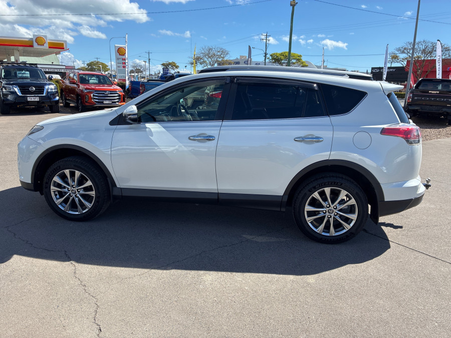2018 Toyota RAV4 ASA44R Cruiser SUV Image 7