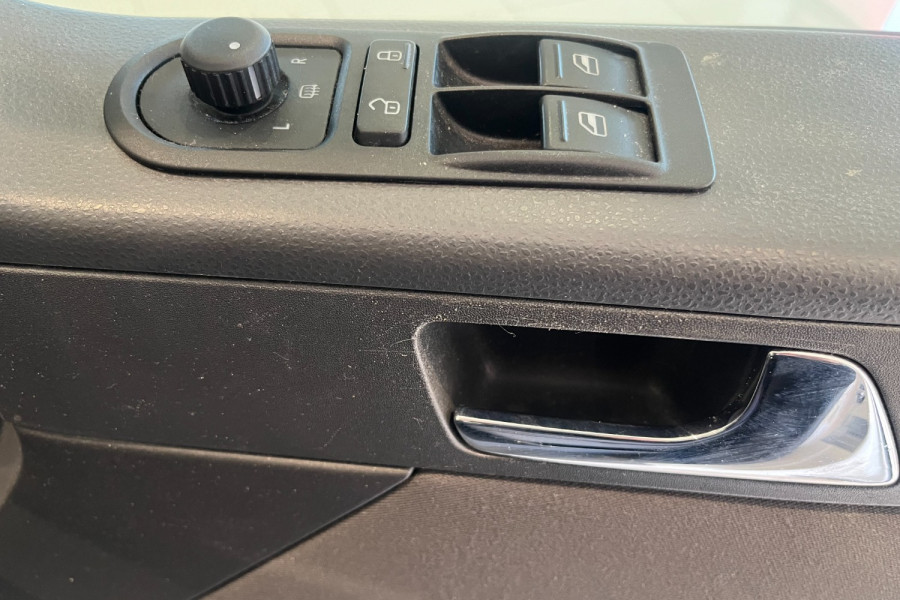 2014 Volkswagen Multivan T5 TDI340 Comfortline Van Image 11