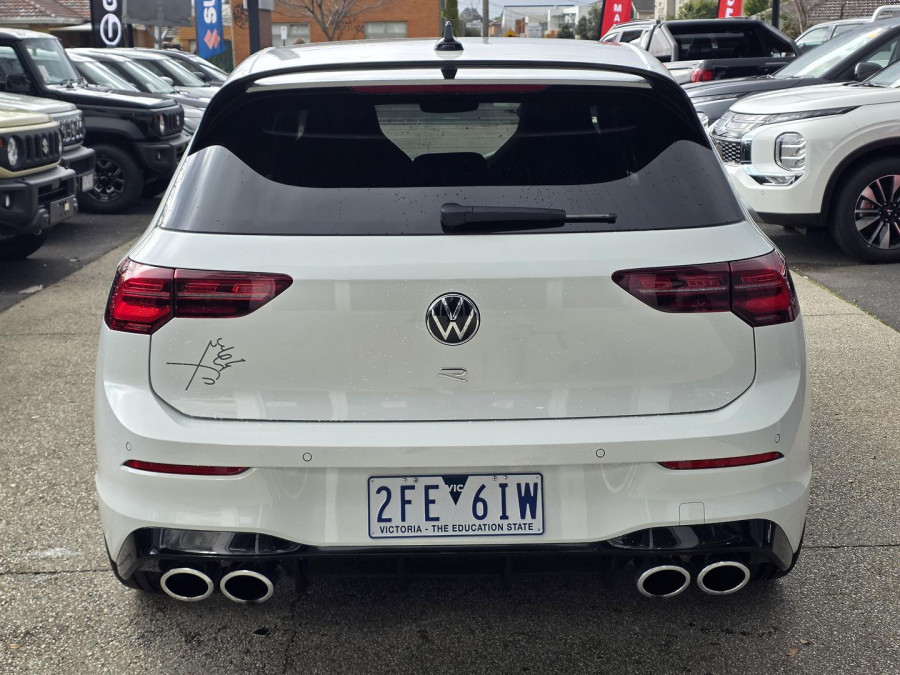 2023 Volkswagen Golf 8 R Hatch Image 6