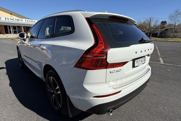 2020 MY21 Volvo XC60 UZ D4 Momentum SUV Image 5