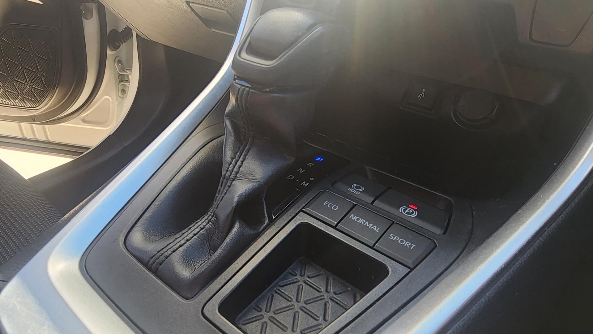 2020 MY21 Toyota RAV4 MXAA52R GX SUV Image 20