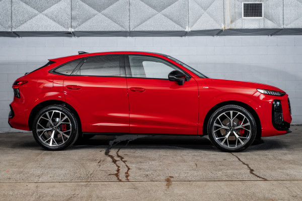 2025 Audi Q3 F3 TFSI Sport SUV image 3