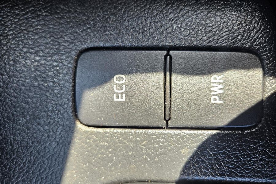 2022 Toyota HiLux GUN126R SR Double-Cab Pick-Up Image 30