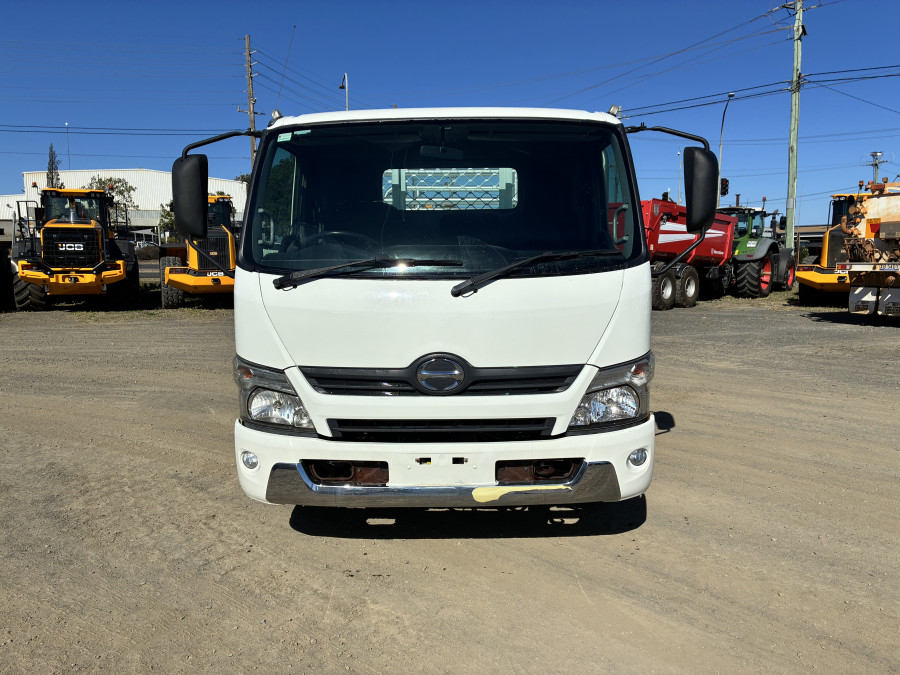 2017 Hino 300 Tray Dropside Image 6