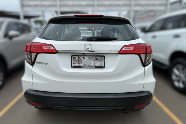 2019 Honda HR-V  VTi SUV Image 24