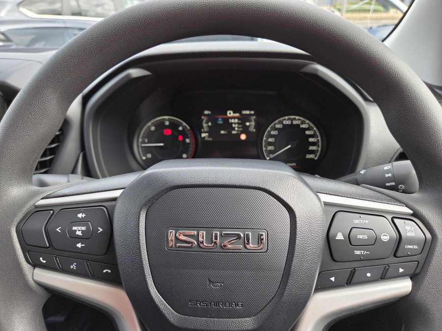 2026 Isuzu D-MAX RG SX Cab Chassis Image 12