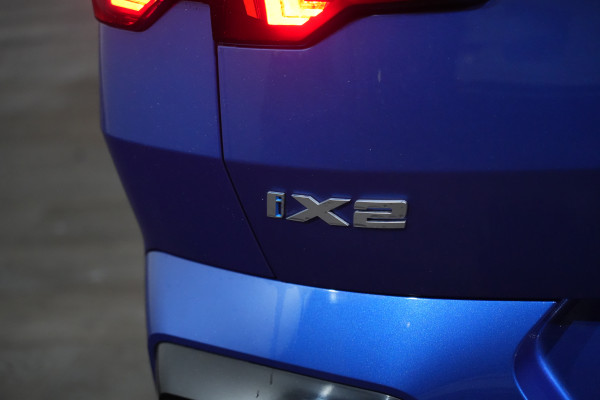 2025 BMW iX2 xDrive30 M Sport SUV image 9