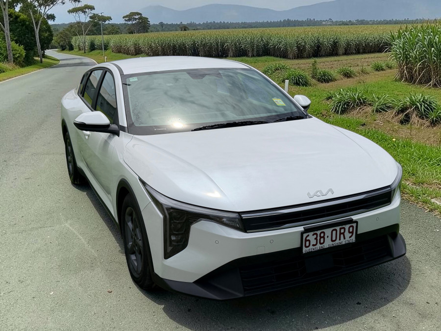 2025 Kia K4 CL4m S Sedan Image 2