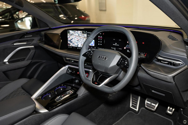 2025 Audi SQ5 FY SUV image 6