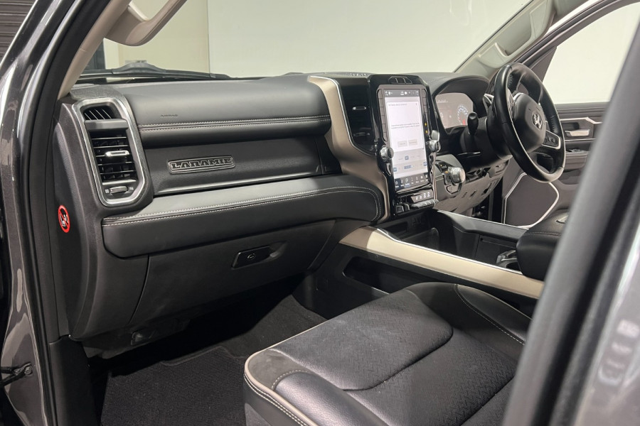 2023 Ram 1500 DT Laramie Ute Image 15